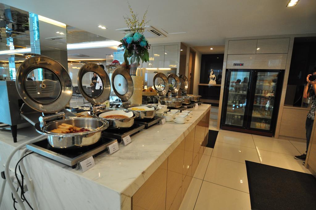 Damas Suites & Residences קואלה לומפור מראה חיצוני תמונה